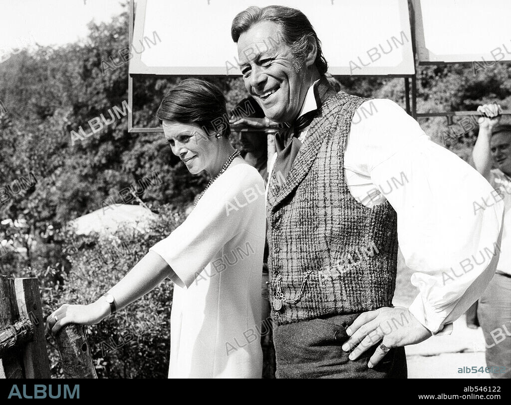 RACHEL ROBERTS and REX HARRISON in DOCTOR DOOLITTLE, 1967, directed by RICHARD FLEISCHER. Copyright 20TH CENTURY FOX.