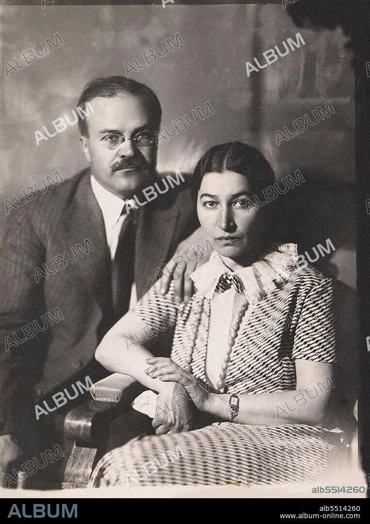 MOISEI SOLOMONOVICH NAPPELBAUM. Portrait of Vyacheslav Mikhailovich Molotov (1890-1986) with his wife Polina Zhemchuzhina (1897-1970).