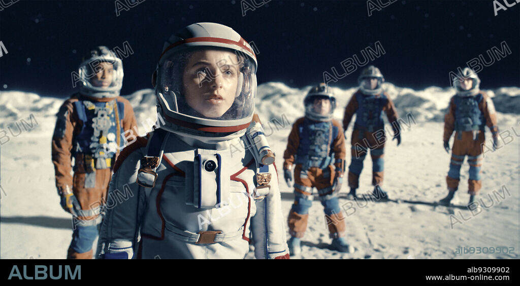MCKENNA GRACE en CRATER, 2023, dirigida por KYLE PATRICK ALVAREZ. Copyright 21 LAPS ENTERTAINMENT.