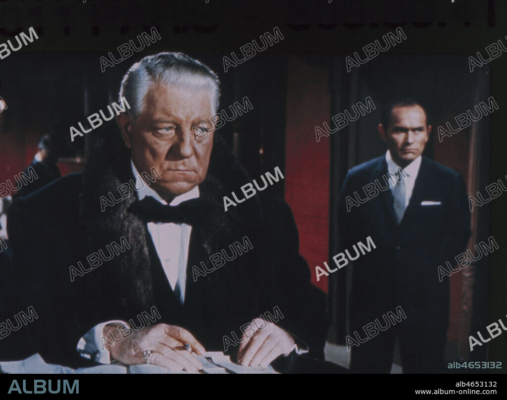 Jean GABIN (1904-1976) dans ' Du Rififi a Paname' de Denys de la PATELIERRE, 1965, d'apres le roman d'Auguste LE BRETON (1913-1999). Credit : Collection Kharbine-Tapabor.