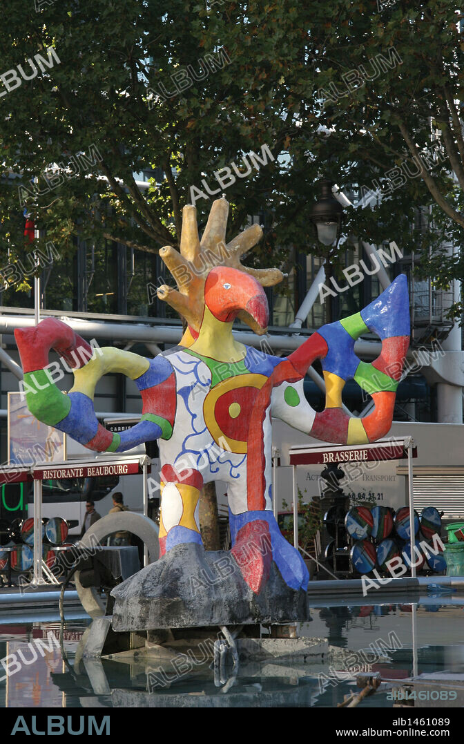 Place Igor Stravinsky. View the sculptures of the fountain designed by Niki de Saint-Phalle and Jean Tinguely /1982-1983). kinetic sculpture. Paris. France. Europe.