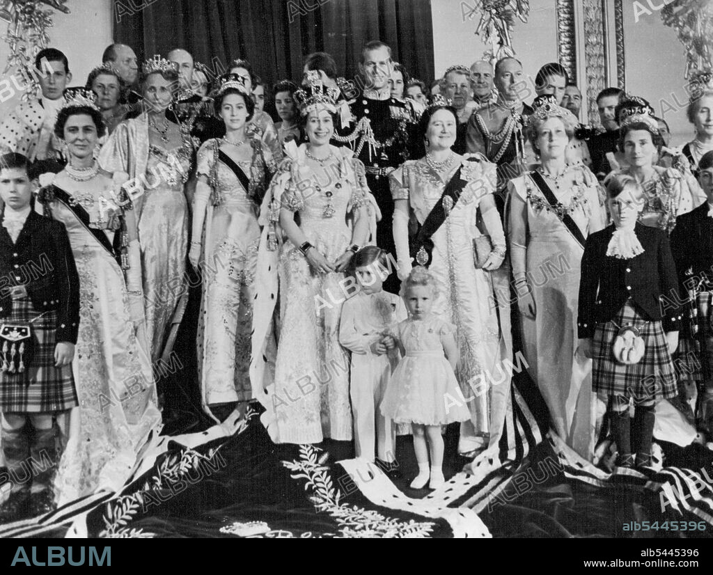Queen Elizabeth II Coronation - 1953 - Official Group Pictures - British Royalty. January 06, 1954. (Photo by Associated Press Photo).