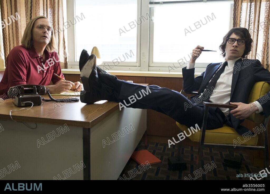 DOMHNALL GLEESON y WILL FORTE en UN GESTO ESTUPIDO E INUTIL, 2018 (A FUTILE AND STUPID GESTURE), dirigida por DAVID WAIN. Copyright Principato-Young Entertainment/Abominable Pictures.