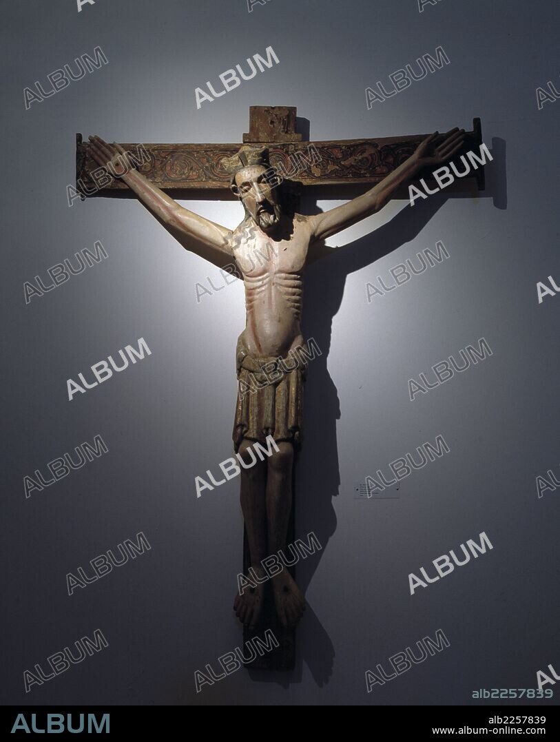 ARTE ROMANICO. ESPAÑA. CRISTO CRUCIFICADO. OBRA ANONIMA DE FINALES DEL SIGLO XII REALIZADA EN MADERA POLICROMADA. MUSEO CATEDRALICIO Y DIOCESANO. LEON. ESPAÑA.