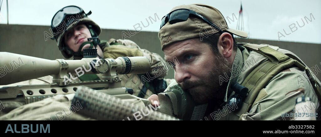 BRADLEY COOPER en EL FRANCOTIRADOR, 2014 (AMERICAN SNIPER), dirigida por CLINT EASTWOOD. Copyright WARNER BROS PICTURES.