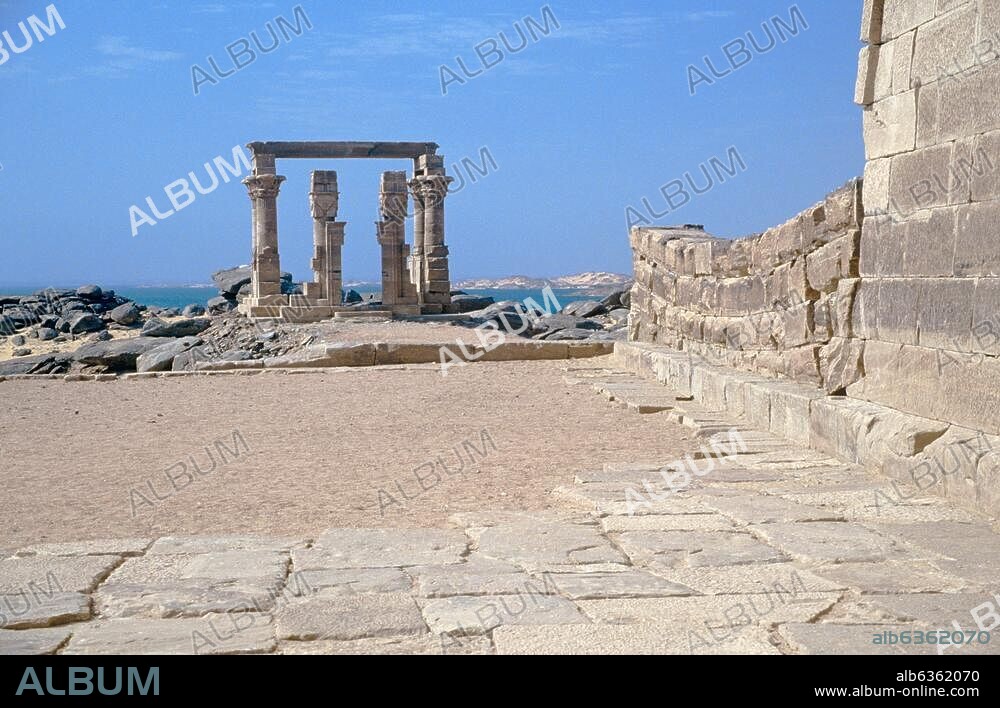 Kalabscha, Tempel von Kertassi. Der Tempel wurde wegen des durch den Assuan-Staudamm geschaffenen Nasser-Sees aus Nubien hierher versetzt. südlich von Assuan (Ägypten, Oberägypten). Kalabsha, temple of Kertassi. Egypt, Upper Egypt. Kalabscha, Oberägypten, Ägypten.