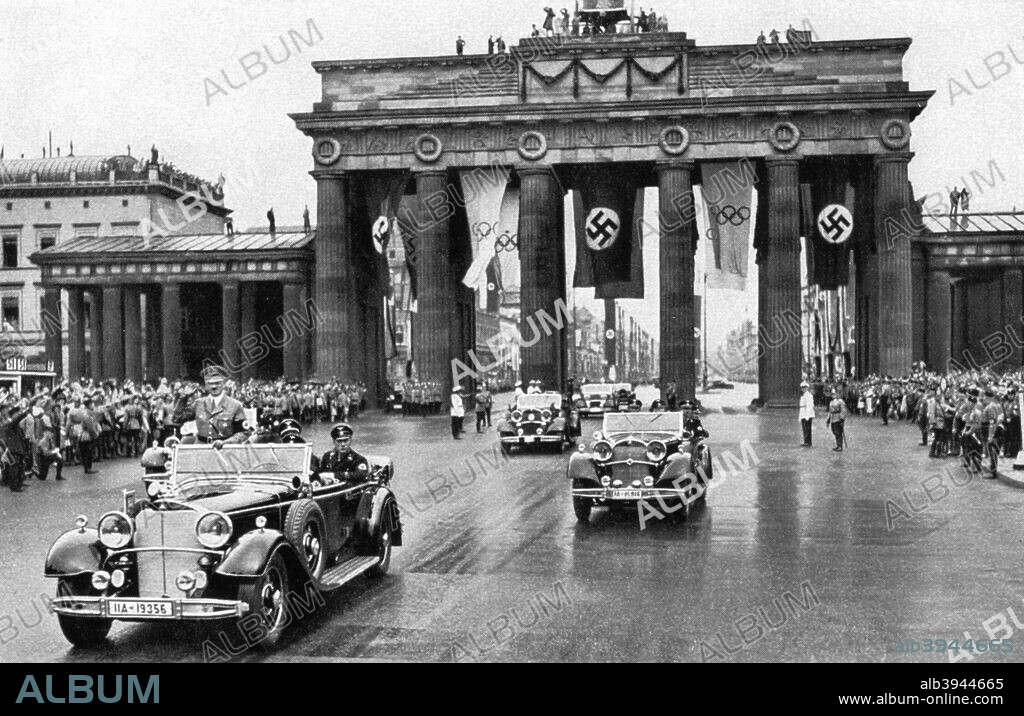 Adolf Hitler, Brandenburg Gate, Games of the XI Olympiad, Berlin, 1936. Adolf Hitler opening the 11th Olympic Games in Berlin on 1 August 1936. A print from Olympia 1936, Die Olympischen Spiele 1936, Volume II, Cigaretten-Bilderdienst, Hamburg, 1936.