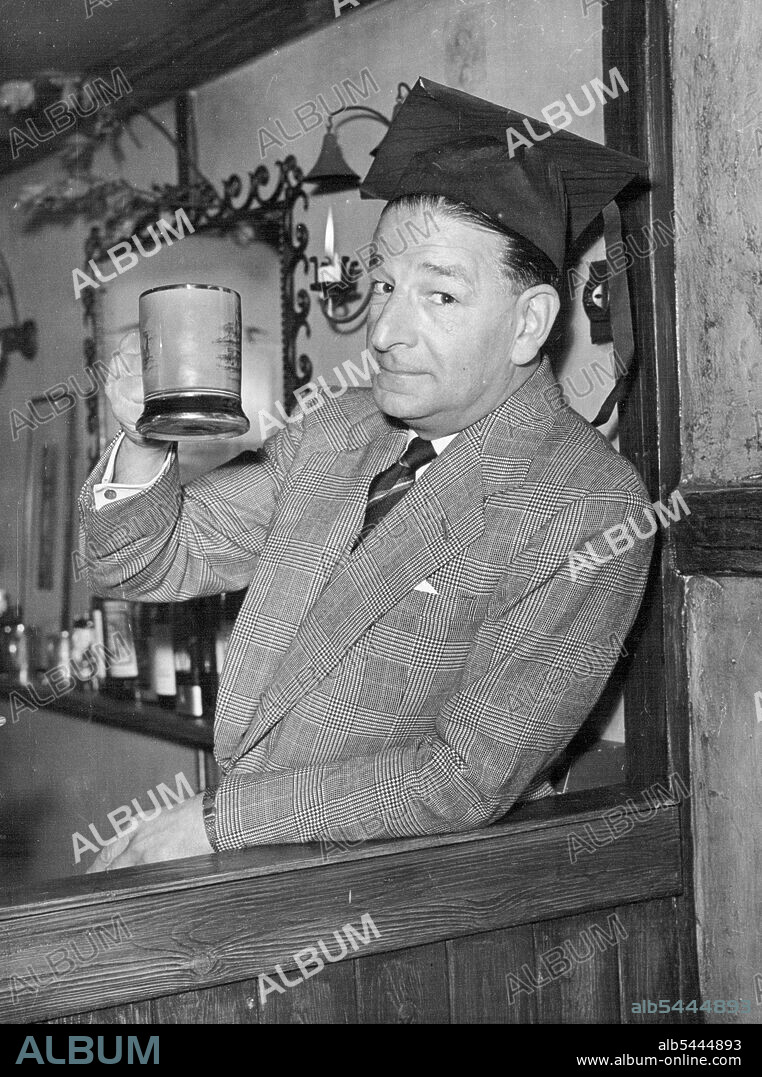 Box Office Draw Winner The motion picture herald annual poll has just elected Cockney film and stage start Ronald Shiner the biggest box office draw in a British film. Ronald Shiner nearly always portrays the typical London cockney in his parts and is one of the best loved comics in Britain. December 26,1952. (Photo by Paul Popper).