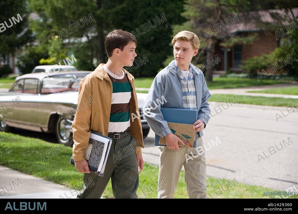 CALLAN MCAULIFFE and ISRAEL BROUSSARD in FLIPPED, 2010, directed by ROB REINER. Copyright CASTLE ROCK ENTERTAINMENT / GLASS, BEN.