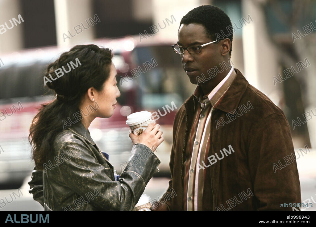 ISAIAH WASHINGTON und SANDRA OH in GREY'S ANATOMY, 2005. Copyright TOUCHSTONE TELEVISION.