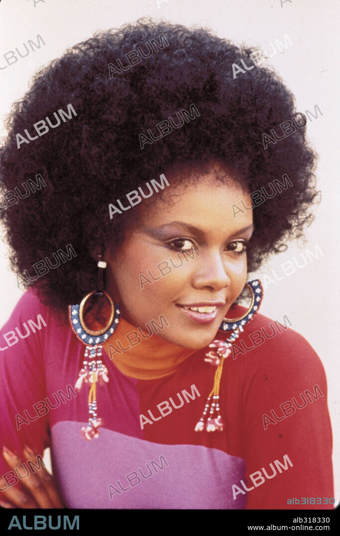 TAMARA DOBSON in CLEÓPATRA JONES, 1973, unter der Regie von JACK STARRETT. Copyright WARNER BROTHERS.