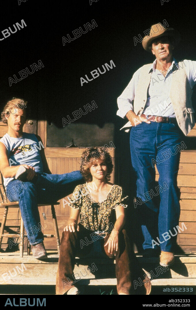 BRIAN KERWIN, JAMES GARNER y SALLY FIELD en EL ROMANCE DE MURPHY, 1985 (MURPHY'S ROMANCE), dirigida por MARTIN RITT. Copyright COLUMBIA PICTURES.