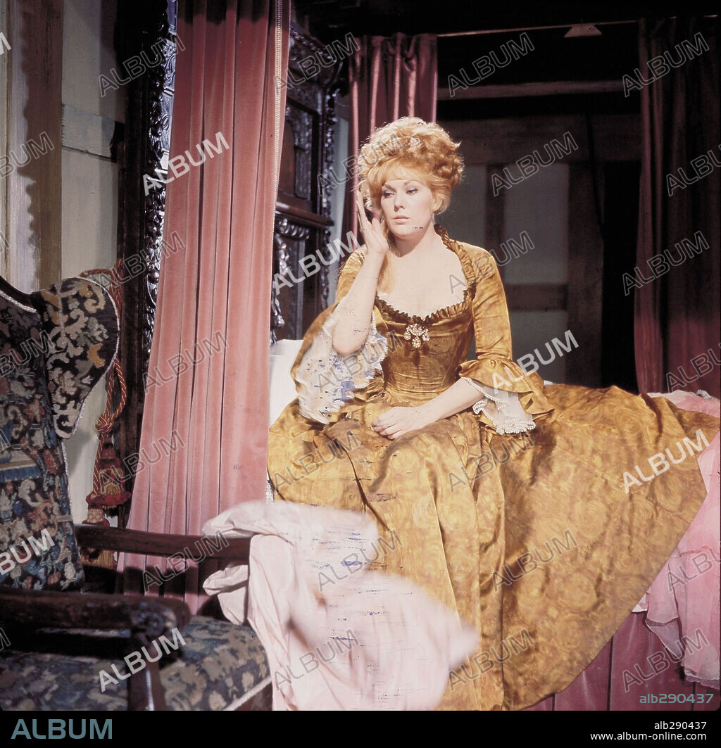 KIM NOVAK in THE AMOROUS ADVENTURES OF MOLL FLANDERS, 1965, directed by TERENCE YOUNG. Copyright PARAMOUNT PICTURES.