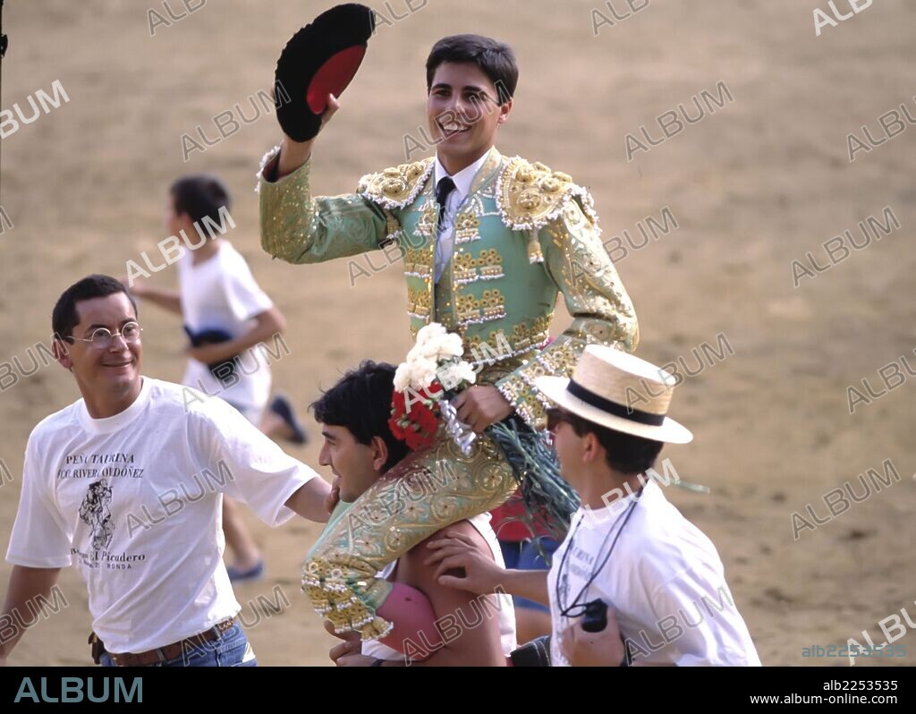 EL TORERO FRANCISCO RIVERA ORDOÑEZ DURANTE UNA CORRIDA DE TOROS.
