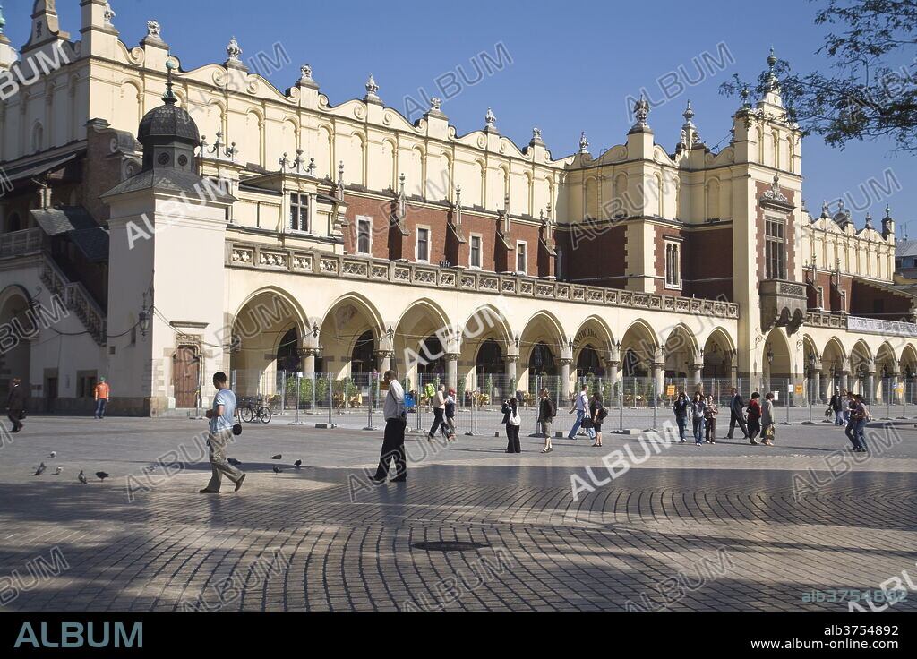 Cloth Hall, Market Square, (Rynek Glowny) Old Town, UNESCO World Heritage Site, Krakow, Poland, Europe.