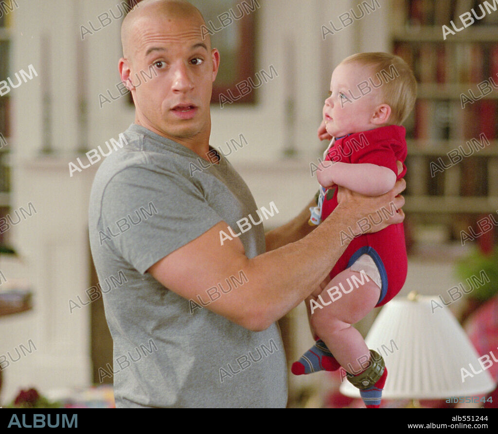 VIN DIESEL en UN CANGURO SUPERDURO, 2005 (THE PACIFIER), dirigida por ADAM SHANKMAN. Copyright DISNEY ENTERPRISES / HAYES, KERRY.