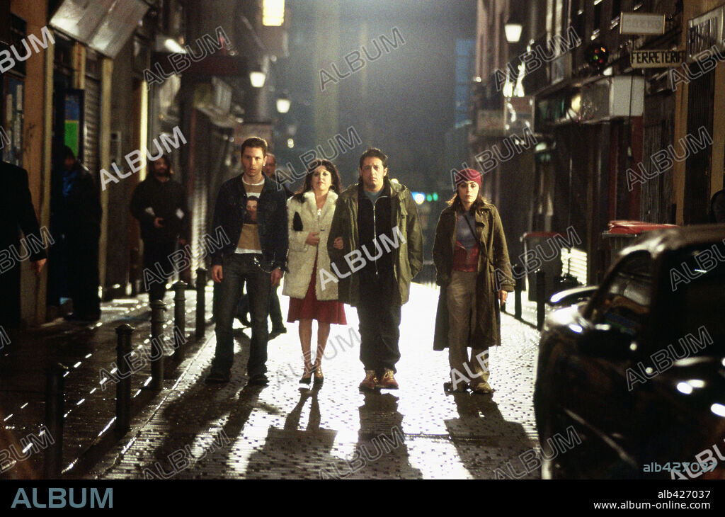 CANDELA PEÑA, LOLES LEON, PEPON NIETO y RUBEN OCHANDIANO en DESCONGELATE, 2003, dirigida por DUNIA AYASO y FELIX SABROSO. Copyright EL DESEO S.A.