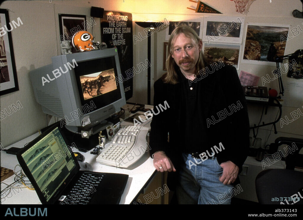 JOHN BERTON en EL REGRESO DE LA MOMIA, 2001 (THE MUMMY RETURNS), dirigida por STEPHEN SOMMERS. Copyright UNIVERSAL STUDIOS.