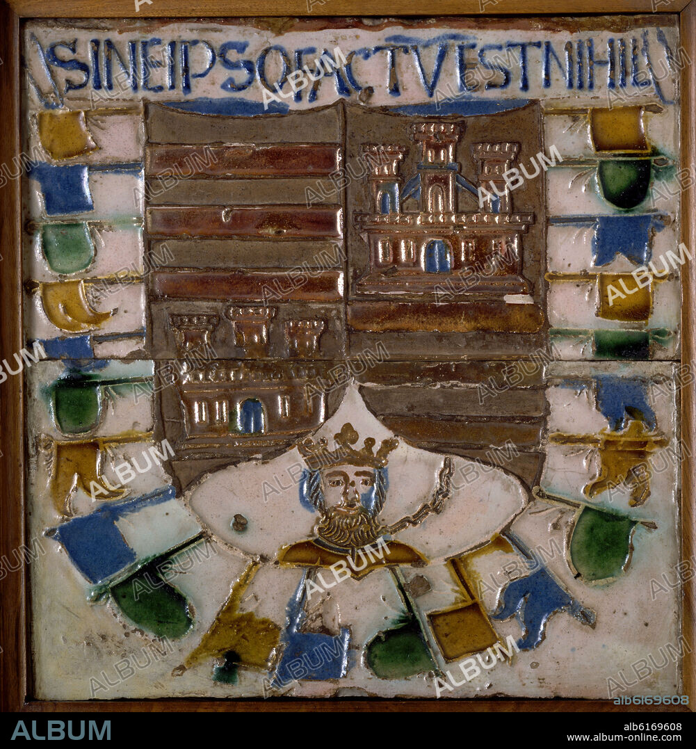 AZULEJO SEVILLANO DE ARISTA - ESCUDO DE DIEGO FERNANDEZ DE CORDOBA III CONDE DE CABRA - 1520 - BAENA.