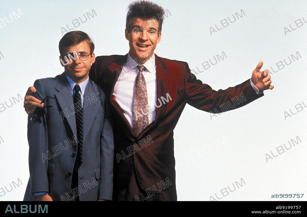 RICK MORANIS and STEVE MARTIN in MY BLUE HEAVEN, 1990, directed by HERBERT ROSS. Copyright WARNER BROTHERS.