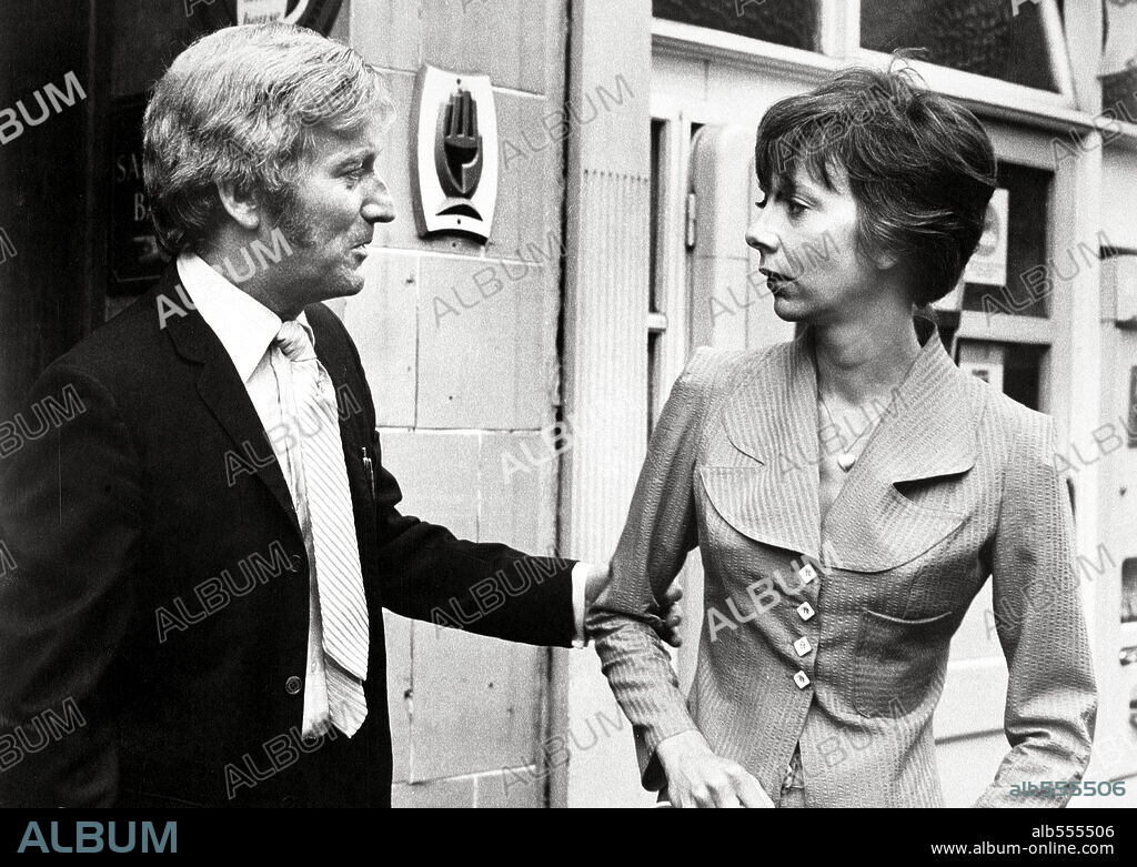 ANNA MASSEY y BARRY FOSTER en FRENESI, 1972 (FRENZY), dirigida por ALFRED HITCHCOCK. Copyright UNIVERSAL PICTURES.
