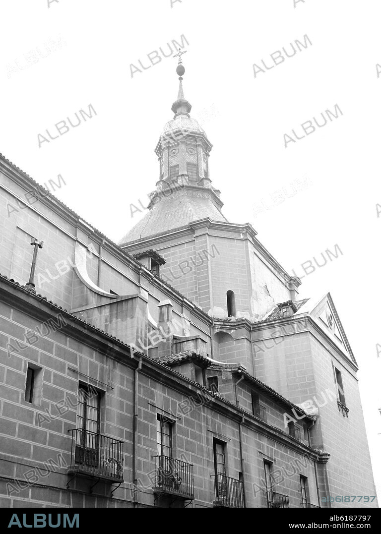 BARTOLOME HURTADO 1620-98 Y ANDRES ESTEBAN. LATERAL DE LA IGLESIA DEL SACRAMENTO EN LA CALLE DEL PRETIL DE LOS CONSEJOS - FOTOGRAFIA EN BLANCO Y NEGRO - AÑOS 60.