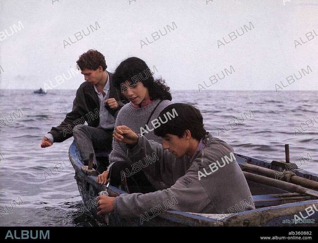 27 HORAS, 1986, dirigida por MONTXO ARMENDARIZ. Copyright ELIAS QUEREJETA, P.C.