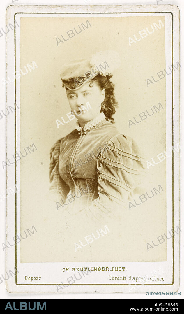 Portrait of Theresa, (Emma Thérèse dite Valadon, wife of Mr. Guilloreau, 1837-1913), comic singer, Reutlinger, Charles, Photographer, Between 1860 and 1890, 2nd half of the 19th century, Graphic Arts, Photography, Albumen print, Height: 9 cm, Width: 5.5 cm.