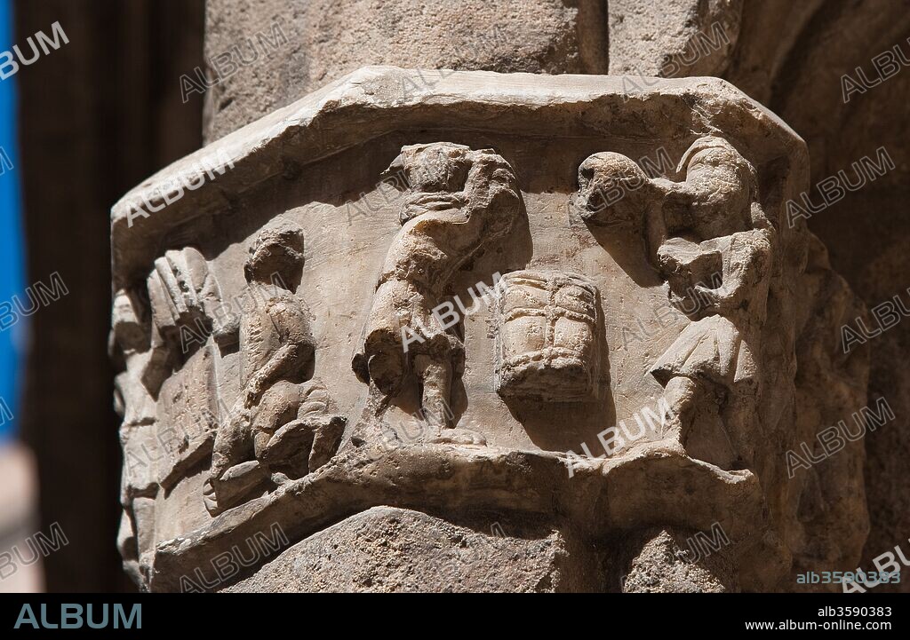 Berenguer de Montagut / Detalle del capitel de la fachada de Santa María del Mar (representando Bastaixos), Siglo XIV, Barcelona, Barcelona, Cataluña, España.