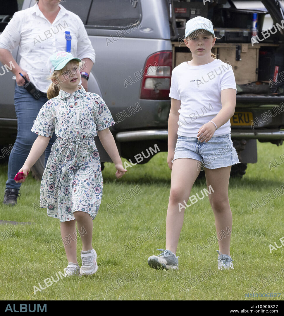 LENA ELIZABETH TINDALL und MIA GRACE TINDALL. May 12, 2024, Badminton, United Kingdom: Mia Tindall and Lena Tindall , two of the children of Zara Tindall, on the final day of the Badminton Horse Trials, United Kingdom. (Credit Image: © i-Images via ZUMA Press).