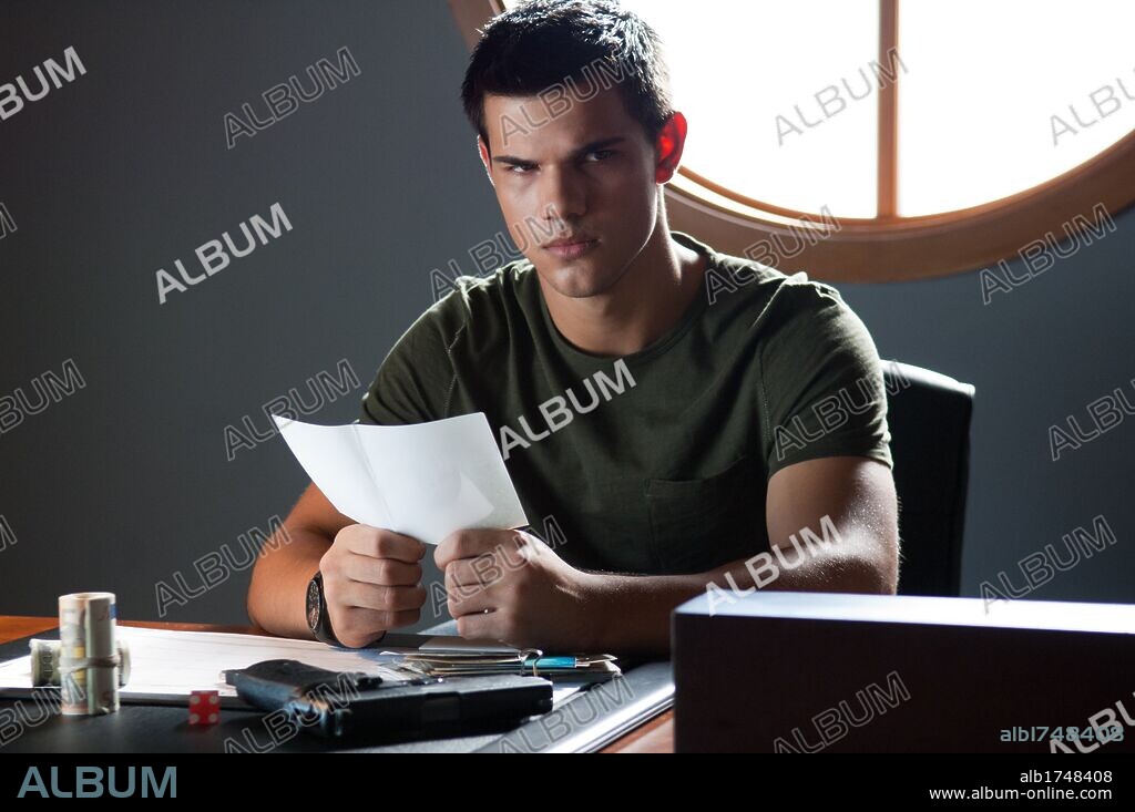 TAYLOR LAUTNER in ABDUCTION, 2011, directed by JOHN SINGLETON. Copyright VERTIGO ENTERTAINMENT.