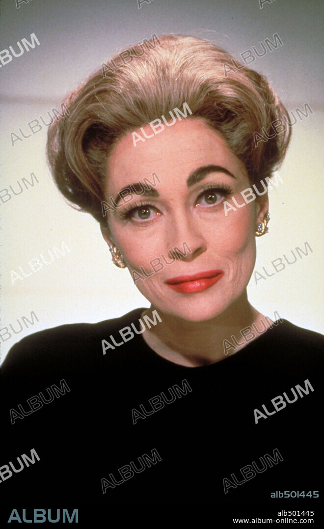FAYE DUNAWAY en QUERIDÍSIMA MAMÁ, 1981 (MOMMIE DEAREST), dirigida por FRANK PERRY. Copyright PARAMOUNT PICTURES.