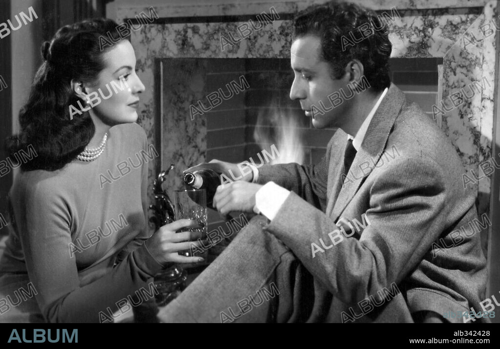 FERNANDO REY and MARIA FELIX in MARE NOSTRUM, 1948, directed by RAFAEL GIL. Copyright SUEVIA FILMS.