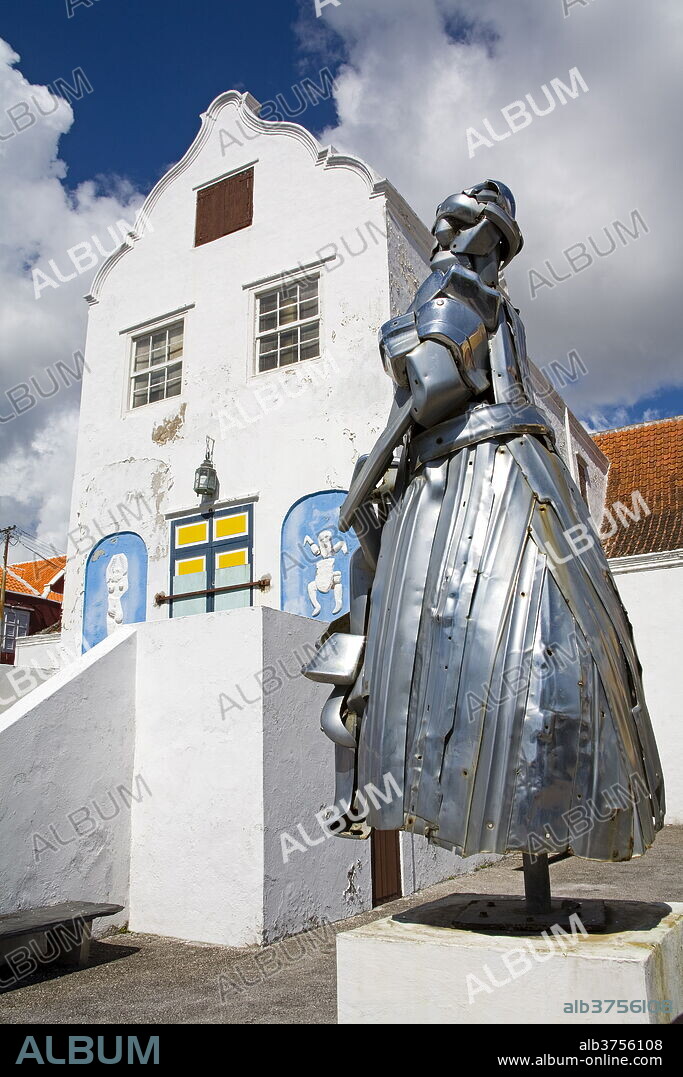 Dutch style building, Alley District, Willemstad, UNESCO World Heritage Site, Curacao, Netherlands Antilles, West Indies, Caribbean, Central America.