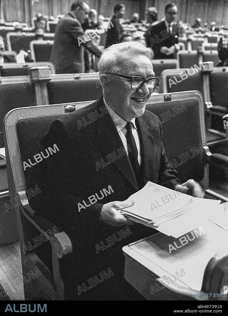 STOCKHOLM 1963-11-13. Hilding Hagberg, party chairman of the Swedish Communist Party, in the Riksdag. Photo: Jan Collsiöö / TT Historical / Code 1902.