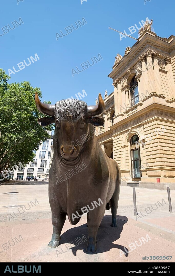 The bull of the sculpture Bull and Bear at the stock exchange, Frankfurt am Main, Hesse, Germany, Europe.