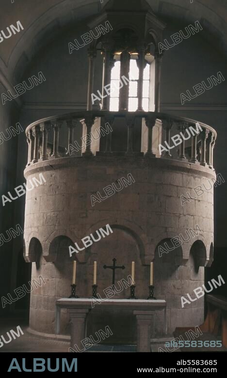 Eichstätt (Oberbayern), Ehem. Kapuzinerkirche Hl. Kreuz und zum Hl. Grab (1623-25 erbaut). Heiliges Grab (um 1160 erbaut). Foto, um 1990.