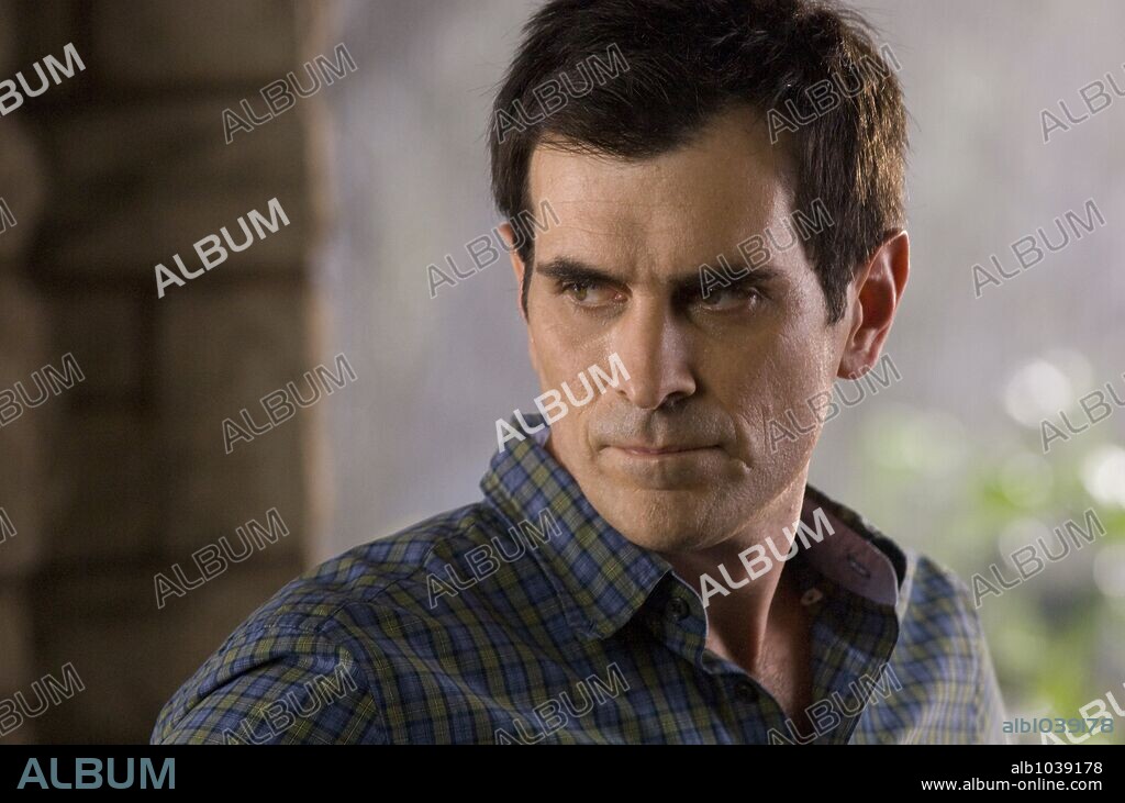 TY BURRELL in THE INCREDIBLE HULK, 2008, directed by LOUIS LETERRIER. Copyright MARVEL ENTERPRISES/MARVEL STUDIOS/VALHALLA MOTION PICTURES / GIBSON, MICHAEL.