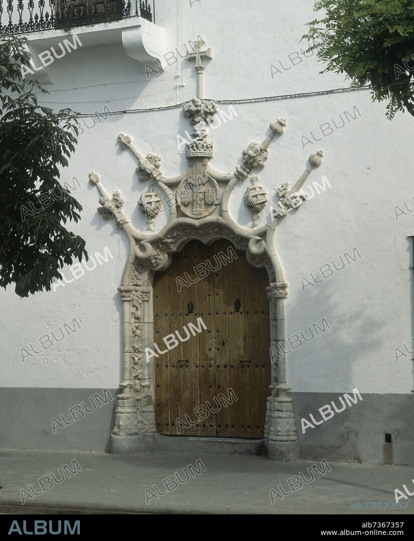 PORTADA DE ESTILO MANUELINO DEL AYUNTAMIENTO DE OLIVENZA - SIGLO XV.