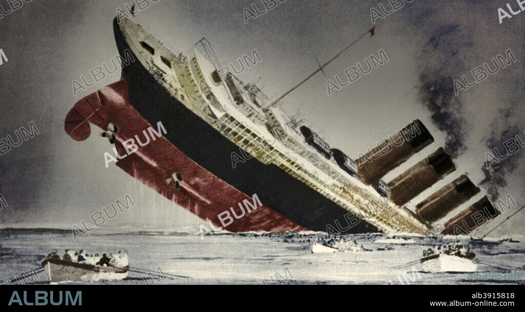 The sinking of the 'Lusitania', 7 May 1915. A German submarine sank the Lusitania off the Irish coast. Although unarmed, she was carrying munitions. 1,198 people lost their lives, of whom 128 were US citizens. (Colorised black and white print).