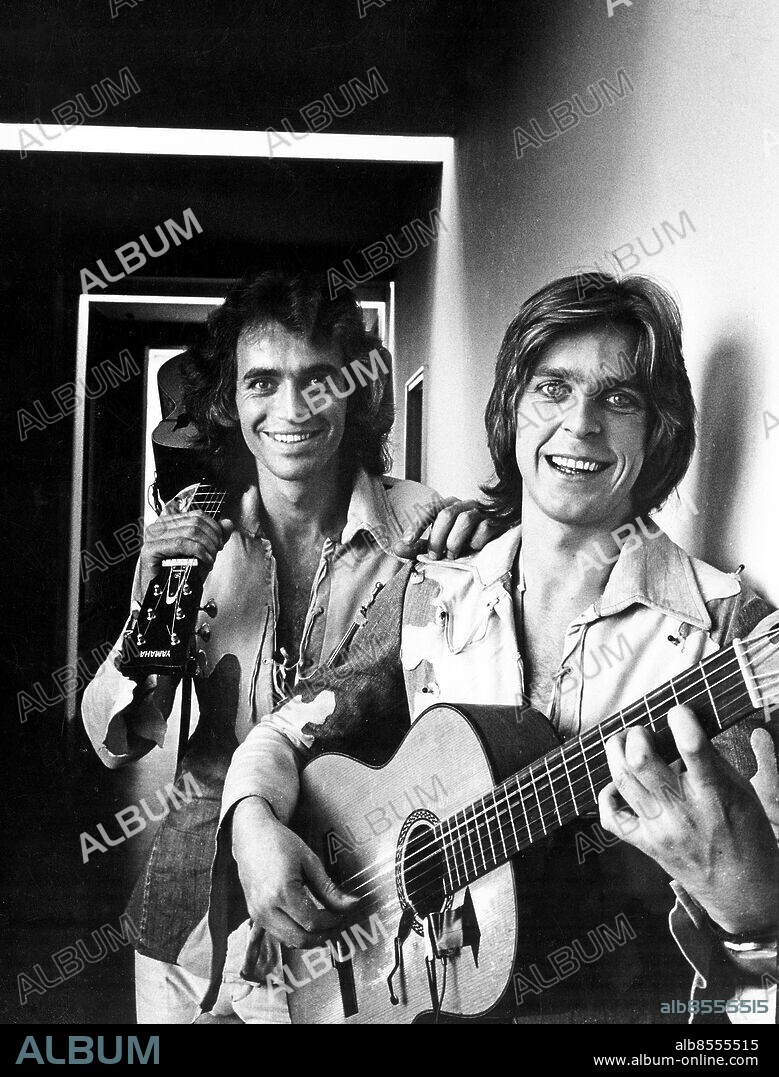 1973-02-26 MELODIFESTIVALEN 1973 i TV-huset Stockholm Gruppen Malta, Claes af Geijerstam (Clabbe) och Göran Fristorp som segrade med låten Sommar'n som aldrig säger nej. Bild publ. i RiR 26/74 och 7/74. Foto: Bertil S-son Åberg RIR / SVT / Kod: 5600 RiR 20780 sv/v Mapp: EUROVISIONSSCHLAGERN 1973 Svenska uttagningen. Vinnare: Malta (Göran Fristorp och Claes af Geijerstam) med "Sommaren som aldrig säger nej" TV musik persons: CLAES AF GEIJERSTAM;GÖRAN FRISTORP sites: SVERIGE;STOCKHOLM. Bilden får endast användas i programpresenterande sammanhang. Fotografens namn, Sveriges Television samt programmets titel skall alltid anges.