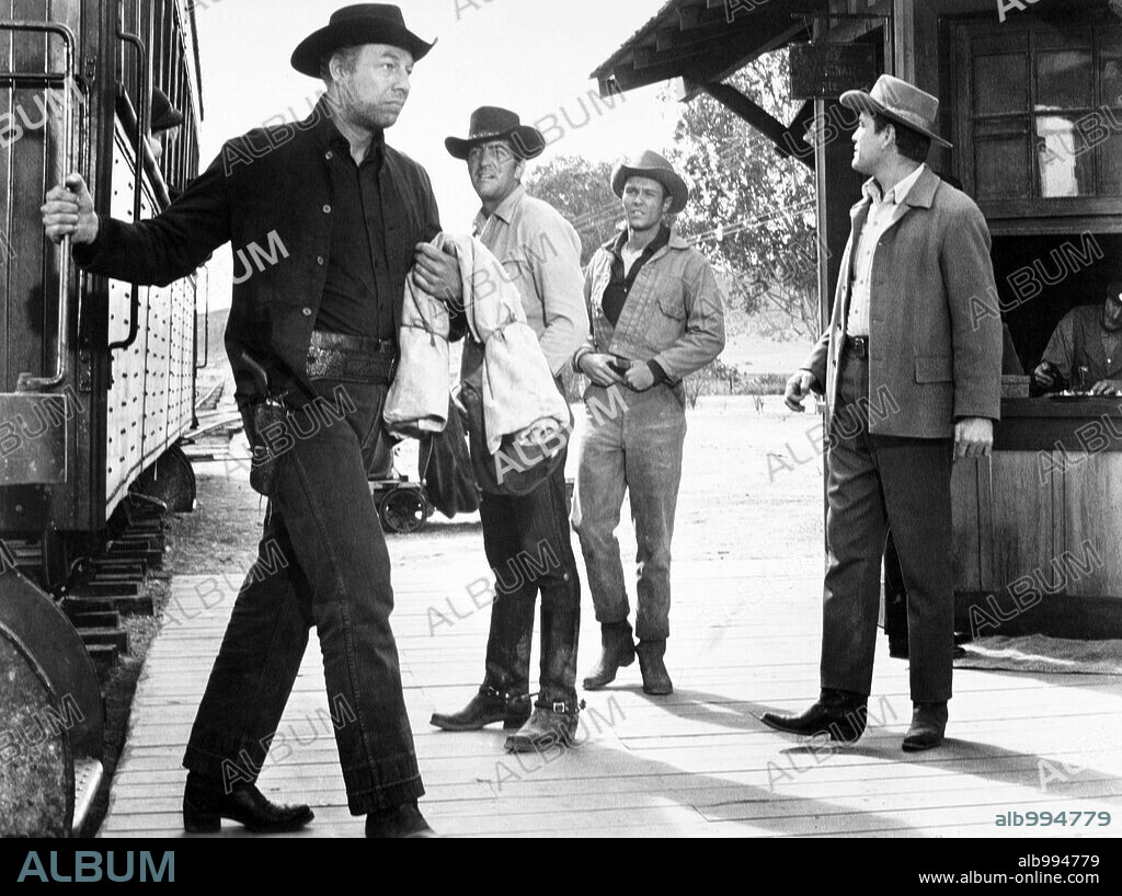 DEAN MARTIN, EARL HOLLIMAN and GEORGE KENNEDY in THE SONS OF KATIE ELDER, 1965, directed by HENRY HATHAWAY. Copyright PARAMOUNT PICTURES.