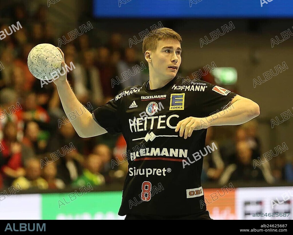Swiss handball player Manuel Zehnder (HCE) Liqui Moly HBL Handball-Bundesliga season 2022-23 in the league game SC Magdeburg, HC Erlangen on 17/12/2022 in the GETEC Arena Magdeburg, Swiss handball player Manuel Zehnder (HCE) Liqui Moly HBL Handball Bundesliga season 2022-23 in the league game SC Magdeburg, HC Erlangen on 12/17/2022 in the GETEC Arena Magdeburg ?