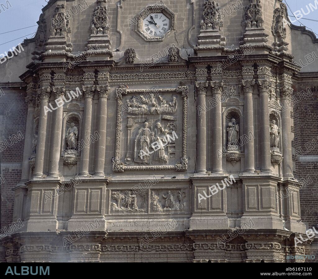 PEDRO DE ARRIETA (1660?-1738) ARQUITECTO. FACHADA DE LA ANTIGUA BASILICA DE GUADALLUPE CONSTRUCCION DE 1695-1709 - FOTO AÑOS 90.