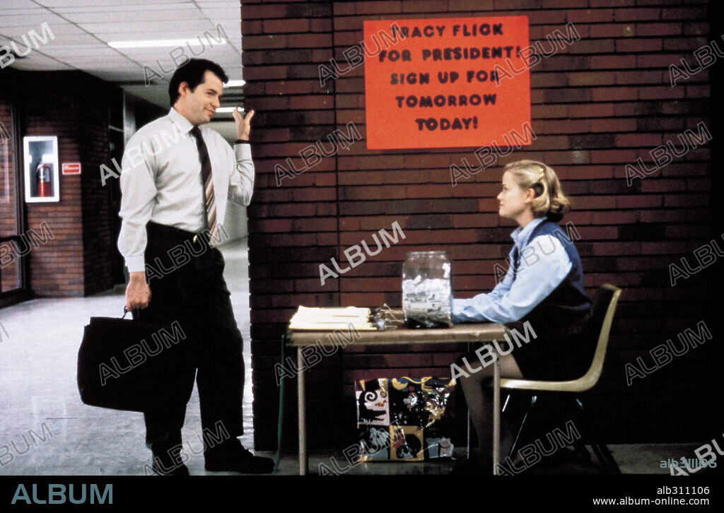 MATTHEW BRODERICK y REESE WITHERSPOON en ELECTION, 1999, dirigida por ALEXANDER PAYNE. Copyright PARAMOUNT PICTURES / AKESTER, BOB.