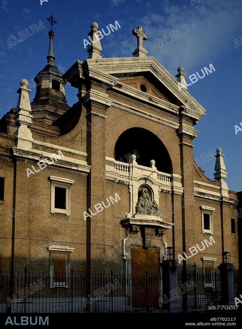LUIS BELLIDO GONZÁLEZ. IGLESIA DEL CONVENTO DE LAS REPARADORAS SITUADA EN LA AVENIDA DE BURGOS Nº 10 - 1920 - MONUMENTO NACIONAL DESDE DICIEMBRE DE 1978.