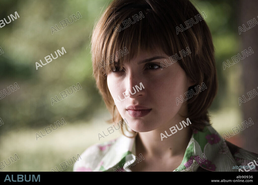 MARIA VALVERDE in LADRONES, 2007, directed by JAIME MARQUES. Copyright ESTUDIOS PICCASO.