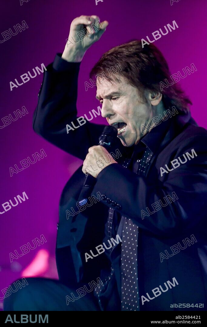 RAPHAEL (CANTANTE). Nov. 26, 2014 - Madrid, Madrid, Spain - Raphael performs at Teatro Compac. Madrid on November 26, 2014. 26/11/2014