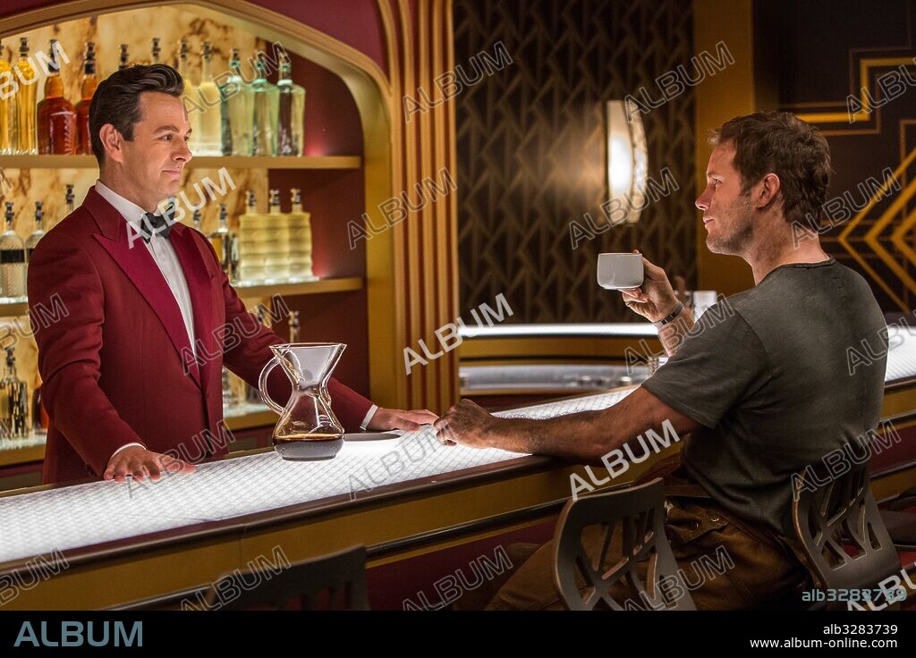 CHRIS PRATT y MICHAEL SHEEN en PASSENGERS, 2016, dirigida por MORTEN TYLDUM. Copyright SONY PICTURES ENTERTAINMENT /START MOTION PICTURES/COMPANY F.