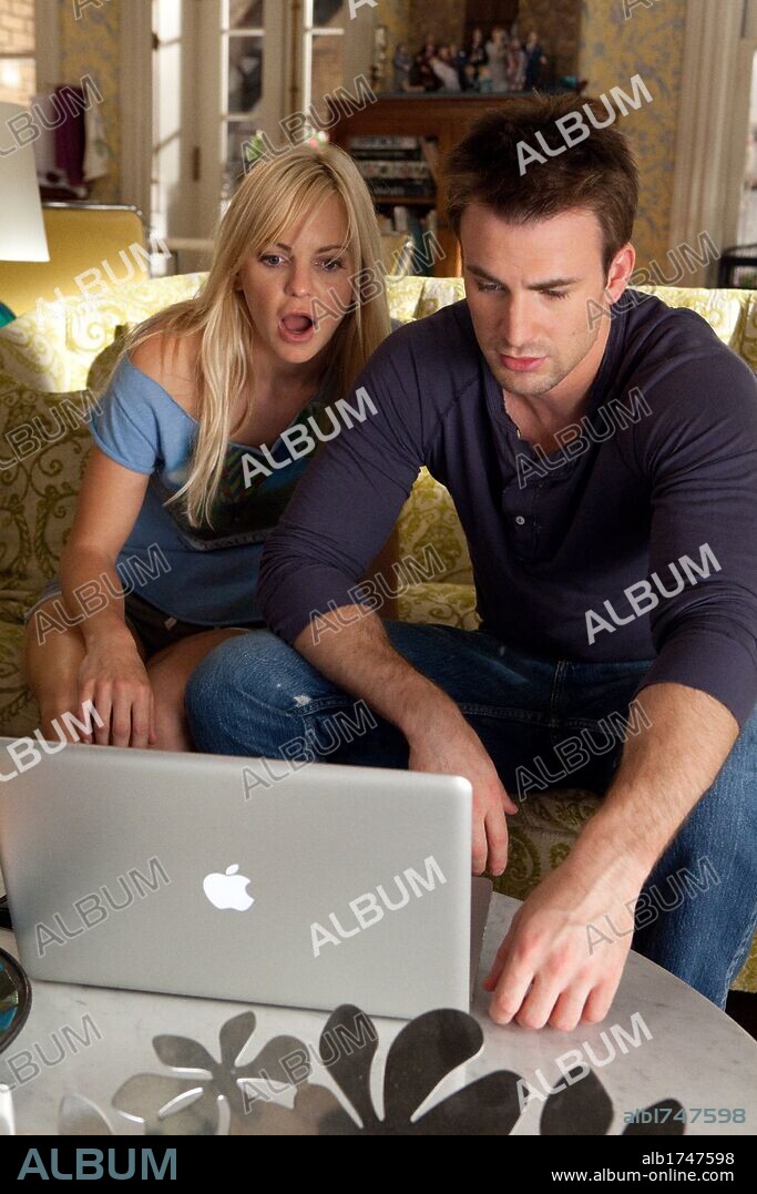 ANNA FARIS and CHRIS EVANS in WHAT'S YOUR NUMBER?, 2011, directed by MARK MYLOD. Copyright 20TH CENTURY FOX.